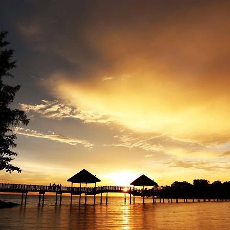 Smilez Homestay H102 & A306 At Pd Perdana Kondo Resort Порт-Диксон Экстерьер фото